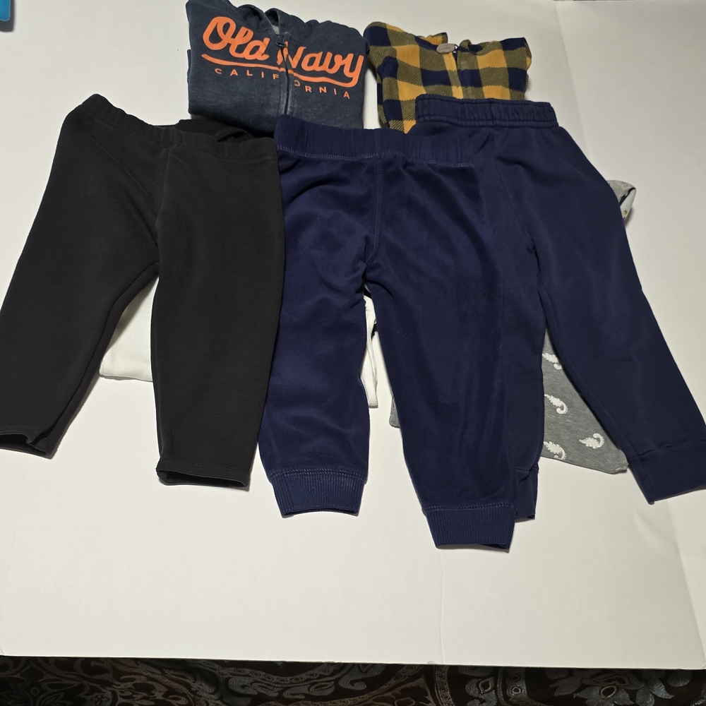 18-24M Boys Onsies, Sweaters, Sweatpants, Footie & Plush Dog Bundle - 10 Items - Picture 5 of 16